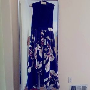 SLNY size 8 wedding guest dress